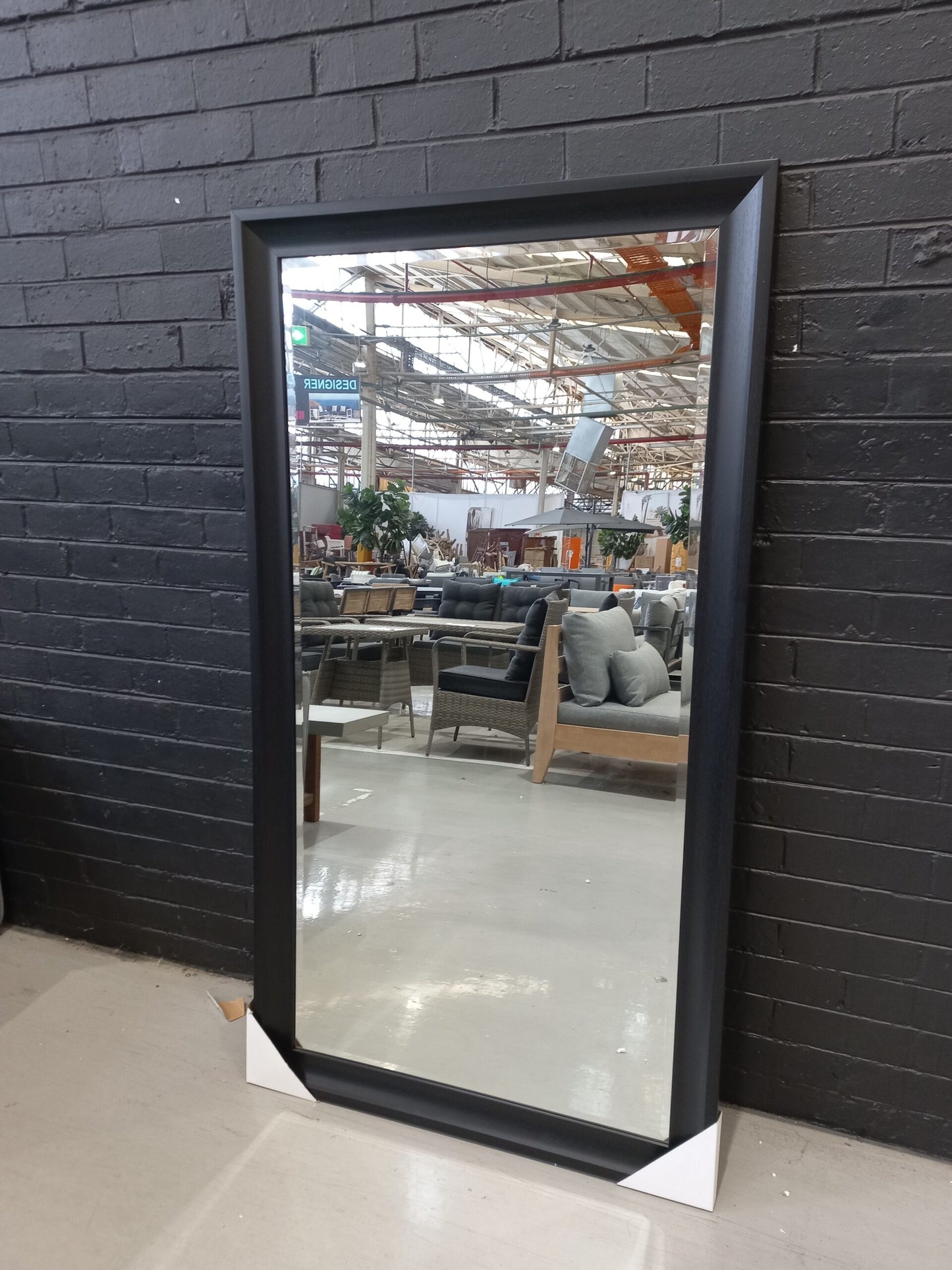 Mirror – Thick Black – 170 x 95