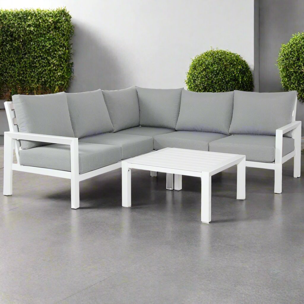 Matzo Corner Lounge Set – Matte White